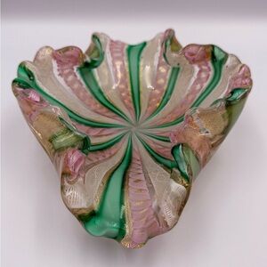 Fratelli Toso Murano Art Glass Gold Leaf Zanfirico Ribbon Striped Bowl